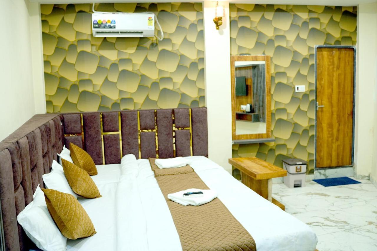 Hotel Mahalok Palace อุจเจน ภายนอก รูปภาพ